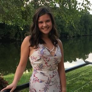 Meet your Posher, Carolyn